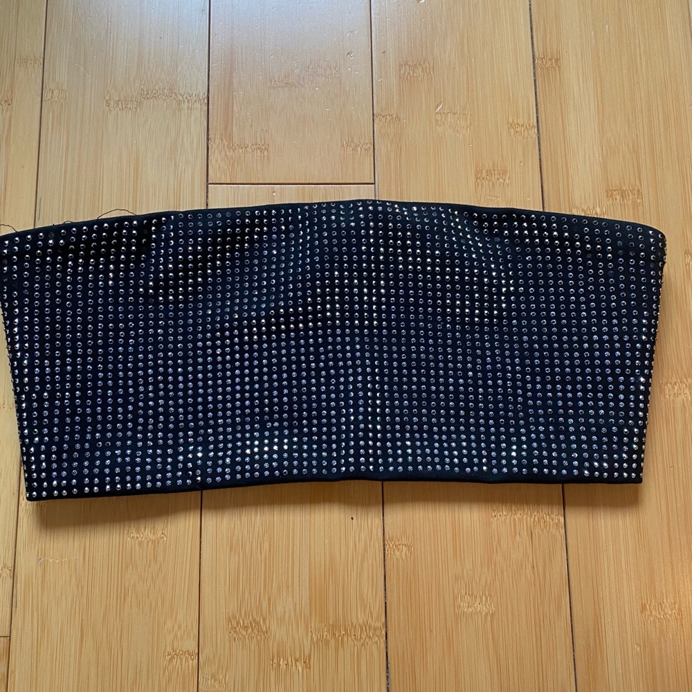 IAMGIA sparkly top